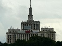 P1200608  La maison de la Presse libre, initialement connue sous le nom Casa Scânteii, est un immeuble situé au nord de Bucarest. Il détient le record de la plus haute structure de la ville entre 1956 et 2007